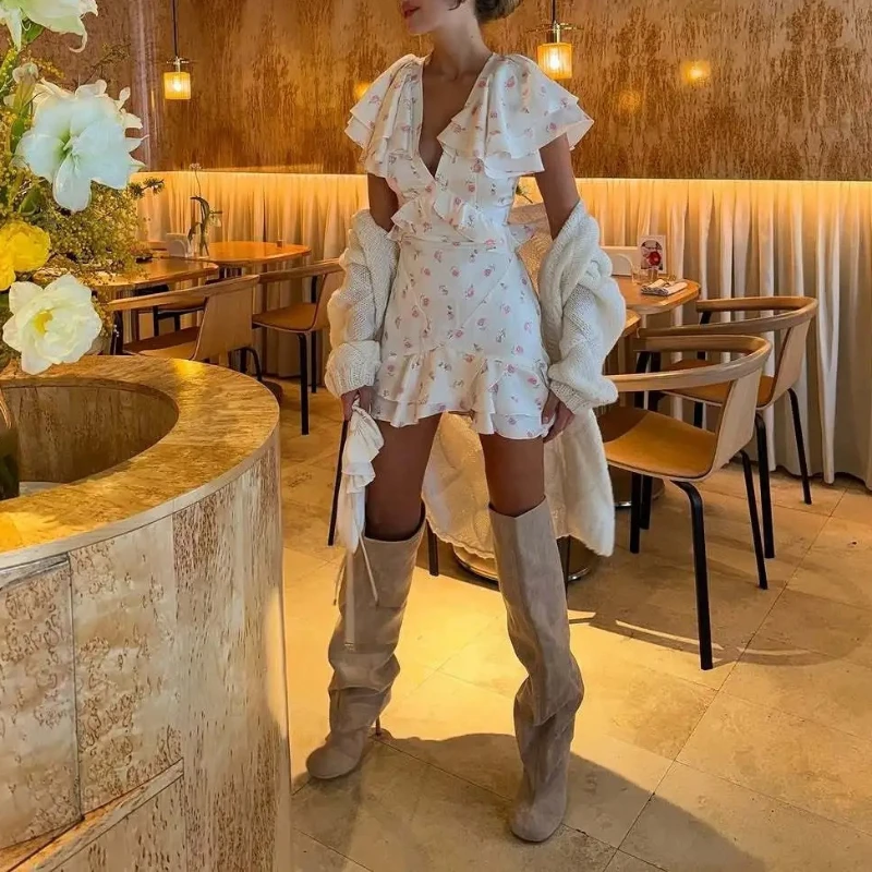 

2026 Spring/summer New Ruffled Floral Short Skirt V-neck Pleated Dress