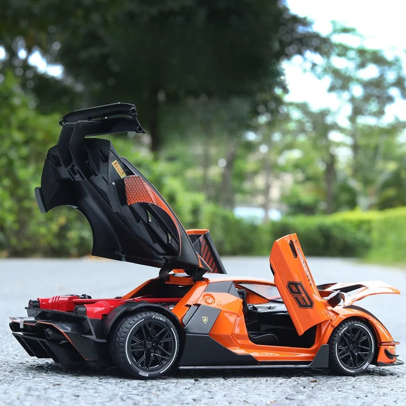 1:24 Alloy Sports Car Model Diecasts & Toy Vehicles Symulacja dźwięku i światła Pull Back Kolekcja zabawek Prezenty urodzinowe dla dzieci