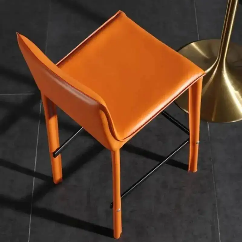 

De Light Роскошные барные стулья со спинкой Роскошное седло из кожи для приема Высокие стулья для ожидания Дизайнерская гостиная Sillas Мебель для бара