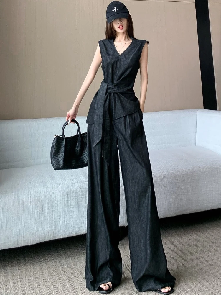 

Джинсовый комплект в стиле ретро с поясом, женский летний модный топ с v-образным вырезом и высокой талией, широкие брюки длиной до пола, костюм из двух предметов, студенческая рабочая униформа...