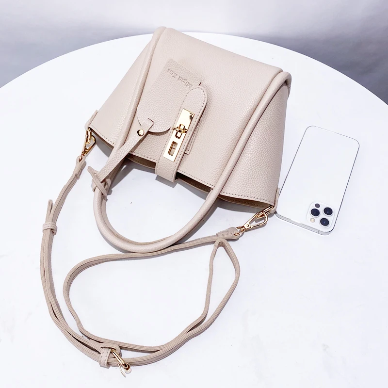 Torba kompozytowa Tote dla kobiet luksusowa designerska torebka torebka 2024 nowość w modnych szalikach dekoracja z zamkiem panie na ramię Crossbody