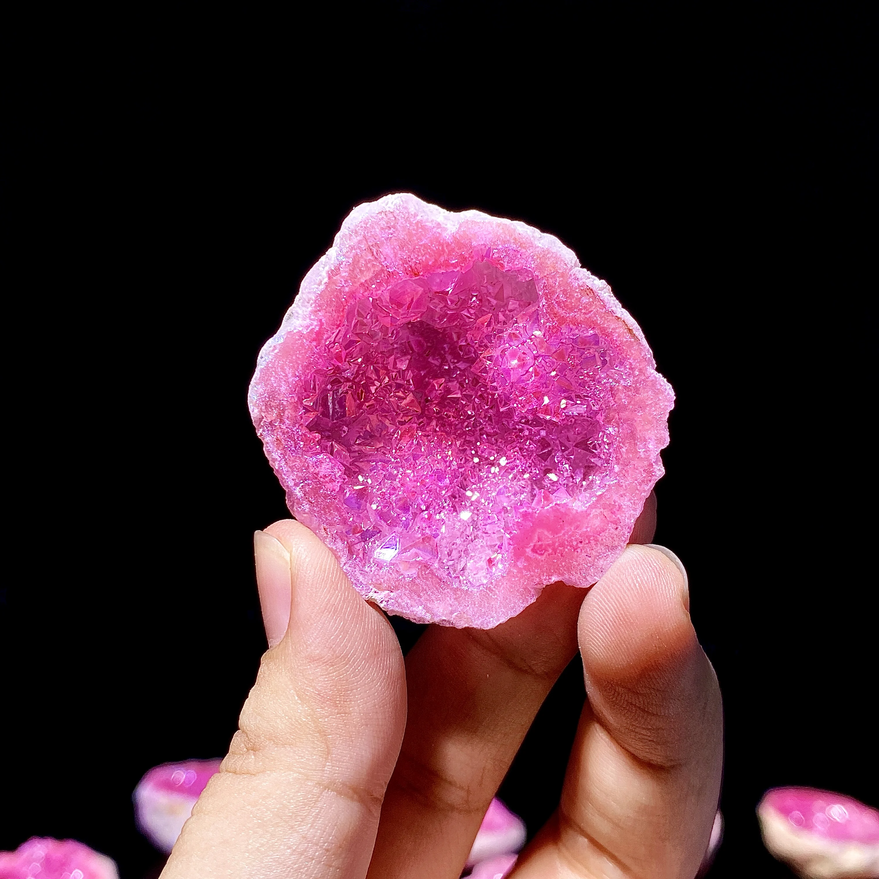 1PC High Quality Random Aura Pink White Agate Natural Crystal Raw Stone,Rock Crystal Furniture Art,Decoration Series Gifts.