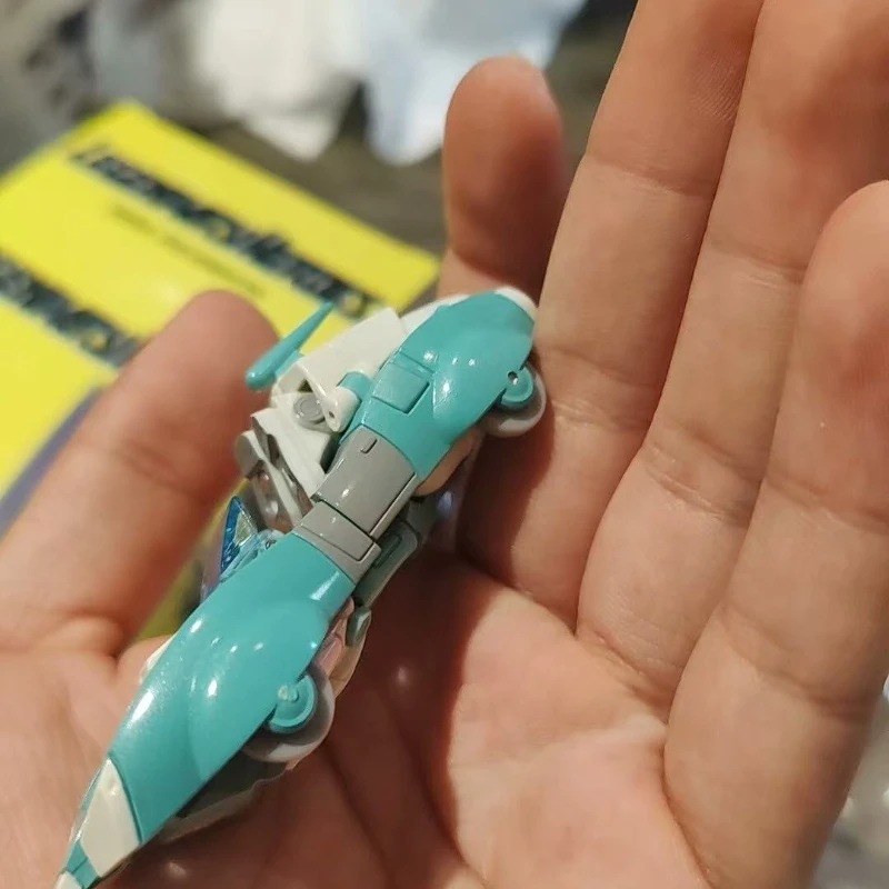 Originele Transformatie Robot Model Arcee Anime Actie Populaire Favorieten Figuur Vervorming Optimus Prime Speelgoed Kid Puzzel Geschenken