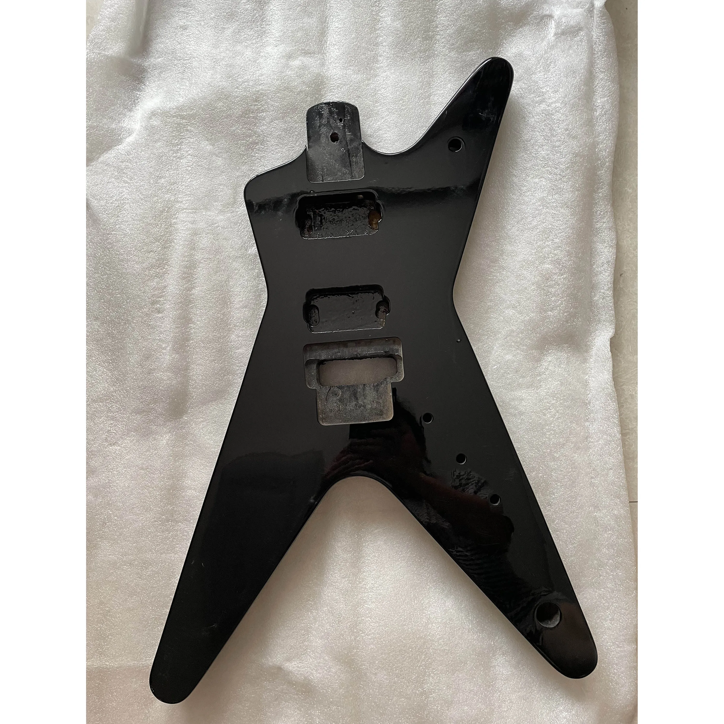 Original Electric Guitar Body, Scratches,6 Strings, Special Shape Guitar Barrel, Finished Black Floyd Rose,Tremolo Bridge, Stock