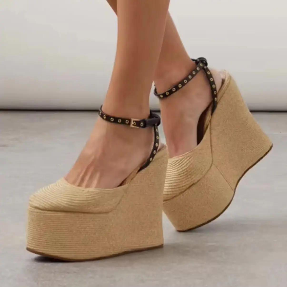 Shallow Ankle Strap Super High Heel Wedges Sandals Grass Woven Platform Women Summer Sandals 2026 New Linen Round Toe Sandals view 3