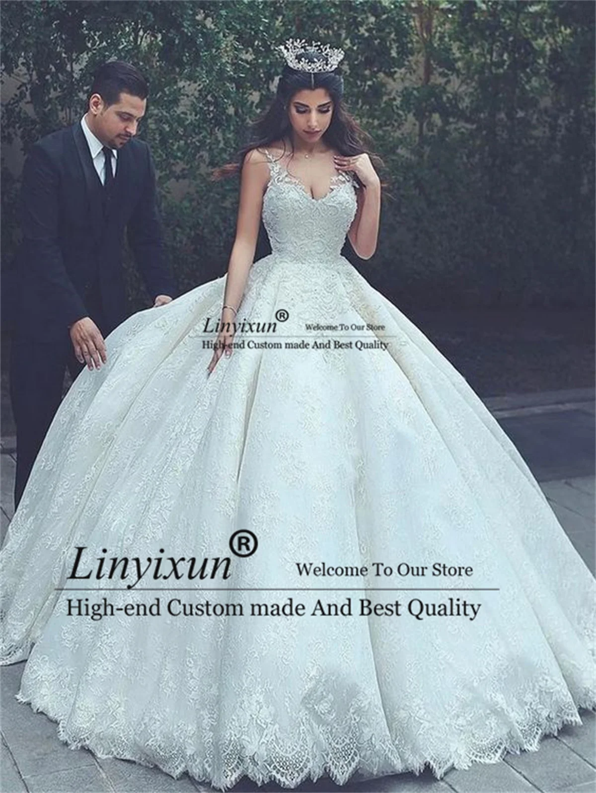 Luxury Muslim Ball Gown Wedding Dress Spaghetti Straps V Neck Bride Lace Pearl Bridal Gown Lace Up Court Train Robe De Mariee