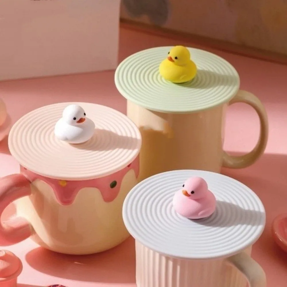 

2PCS Dustproof Silicone Cup Lid Cartoon Duck-shaped Drinking Glass Cover Heat-Resistant Round Tea Cup Lid Office
