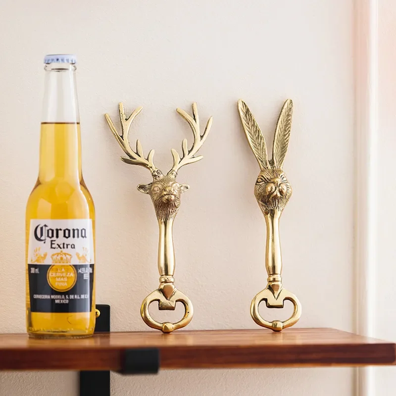 Light luxury brass creative modeling elk bottle opener living room dining room ornament personalized desktop decoration