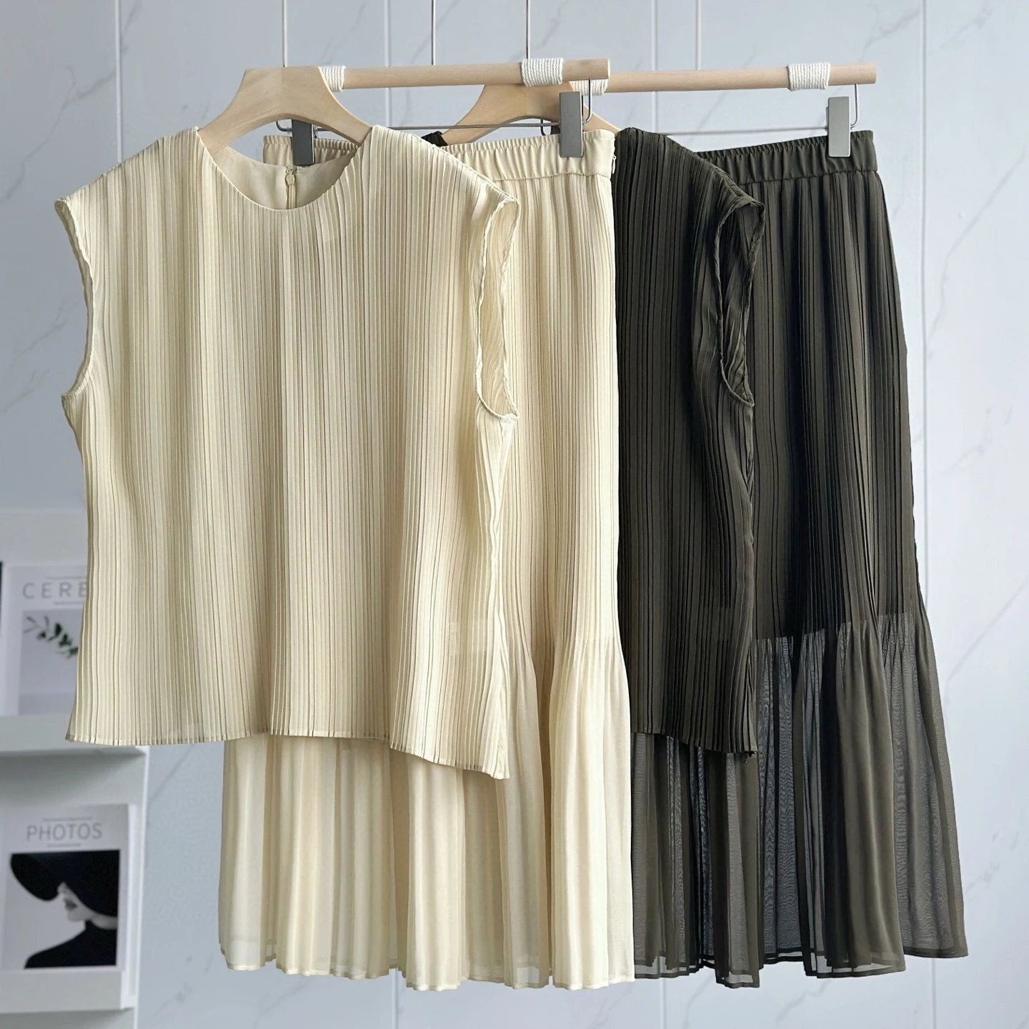 

Summer Commute Korean Sle Pleated Skirt Set Women's Faion Breathable Lightweight ort Sve round Ne T-irt