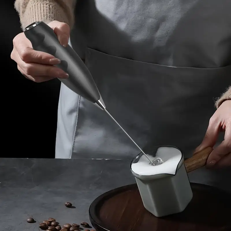 휴대용 우유 Frother 전기 폼 메이커 스테인레스 스틸 계란 비터 캠핑 베이킹을위한 무선 자동 라떼 폼 메이커