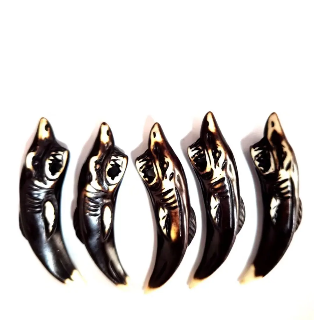 

12 pcs keychain Faux Yak Bone Resin Carved shark totem biker key ring ymm