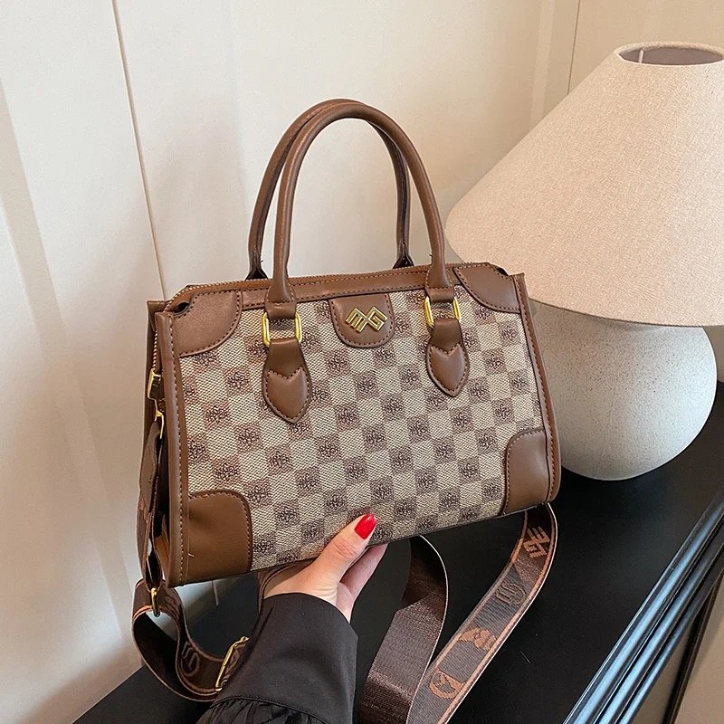 حقيبة كتف كلاسيكية أنيقة للنساء من الجلد بتصميم كلاسيكي على الكتف حقيبة يد فاخرة لملابس يومية أنيقة #3