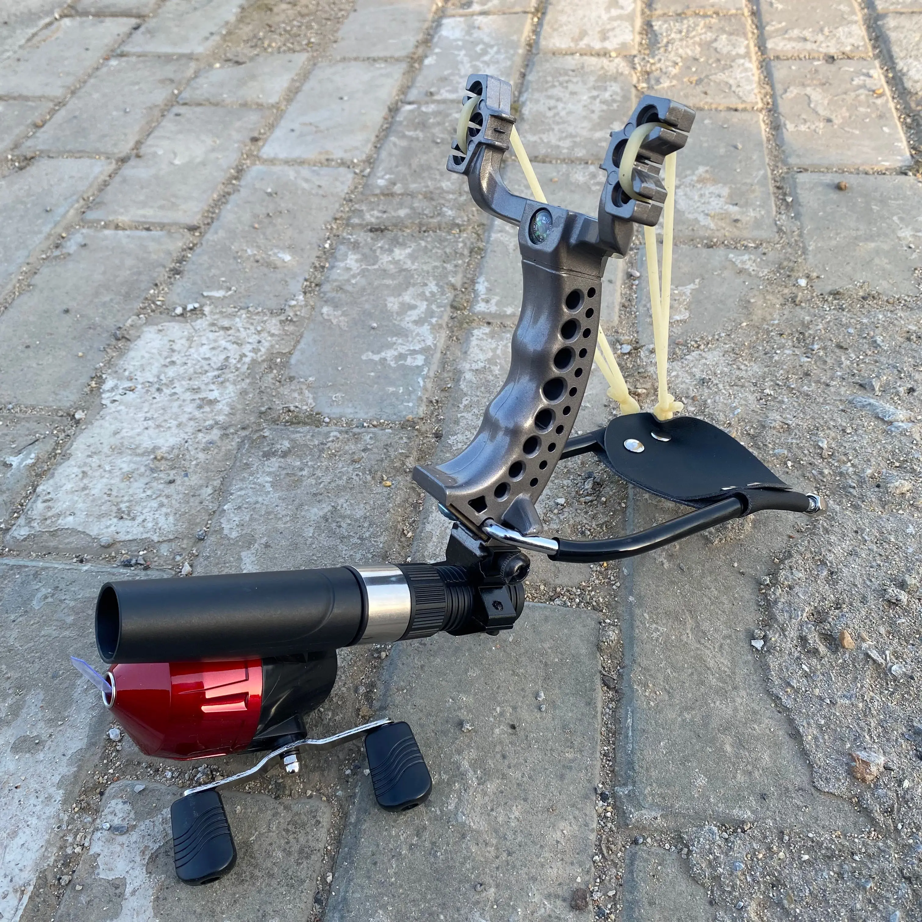 

New Super Powerful Slingshot for Hunting Shooting Fish Outdoor Sports Hunting Game Wrist Strap Combination Suit Fishing Boat