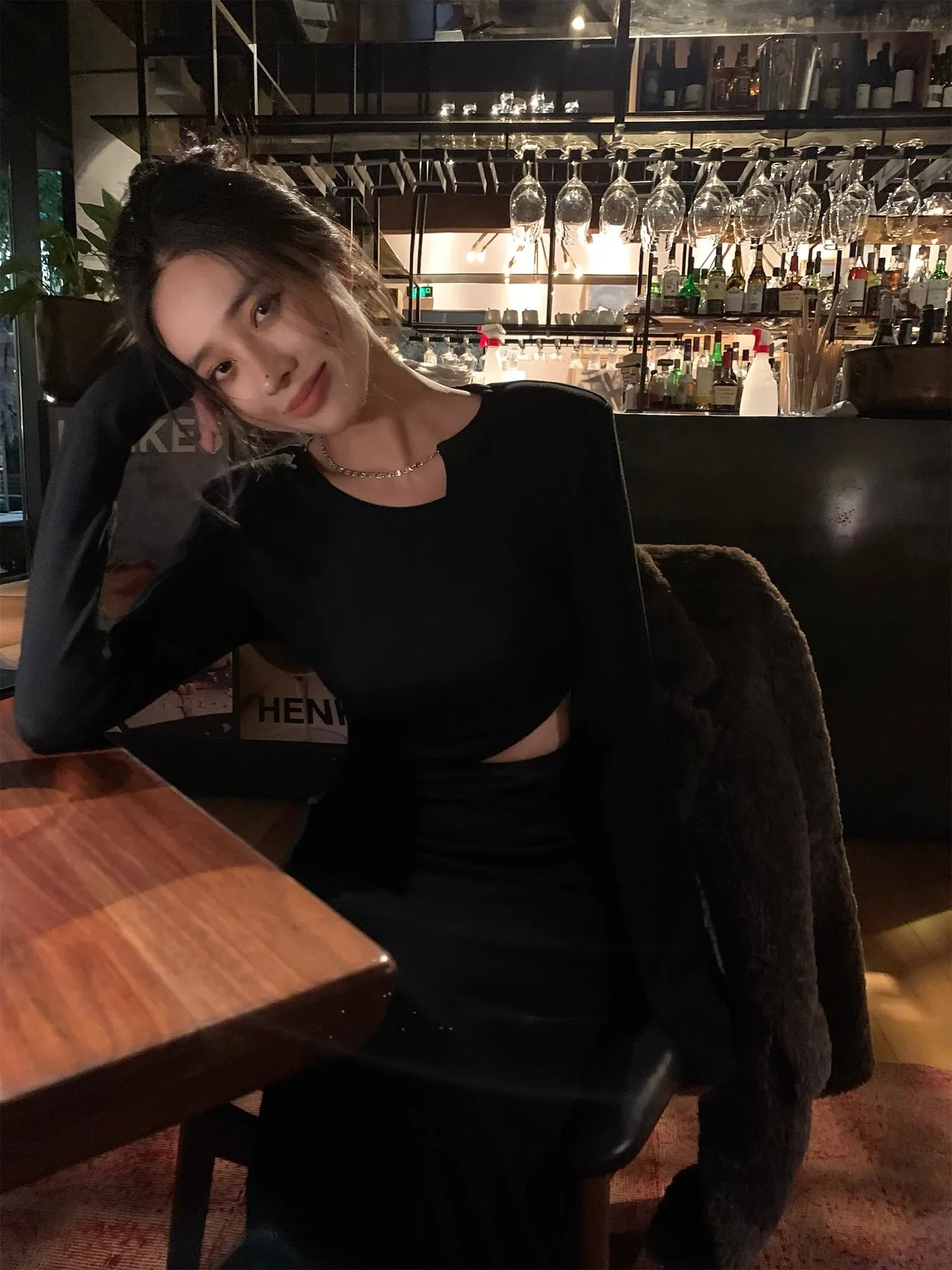 Robes à manches longues femmes robe tricotée femme printemps Cupro ivoire col carré smockage à plusieurs niveaux taille basse minimaliste doux épicé