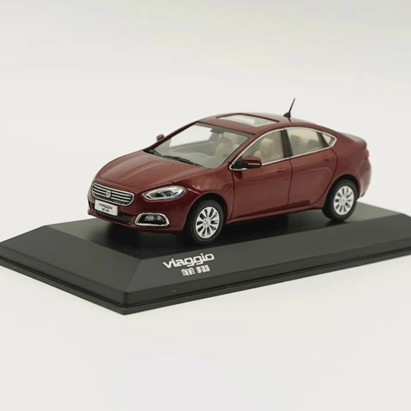 

Оригинальный 1:43 Viaggio, имитация сплава, модель автомобиля, статическая коллекция, украшенные праздничными подарками, игрушки