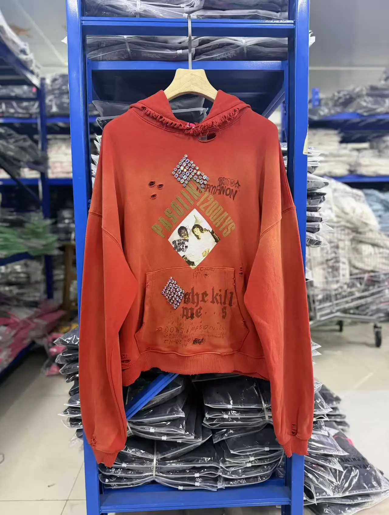 New Luxury Men Paly Hole Rhinestone Washed Ripped‌ Red Hoodies Hoody hooded Sweatshirts velvet Cotton Thick Fleece US size A95