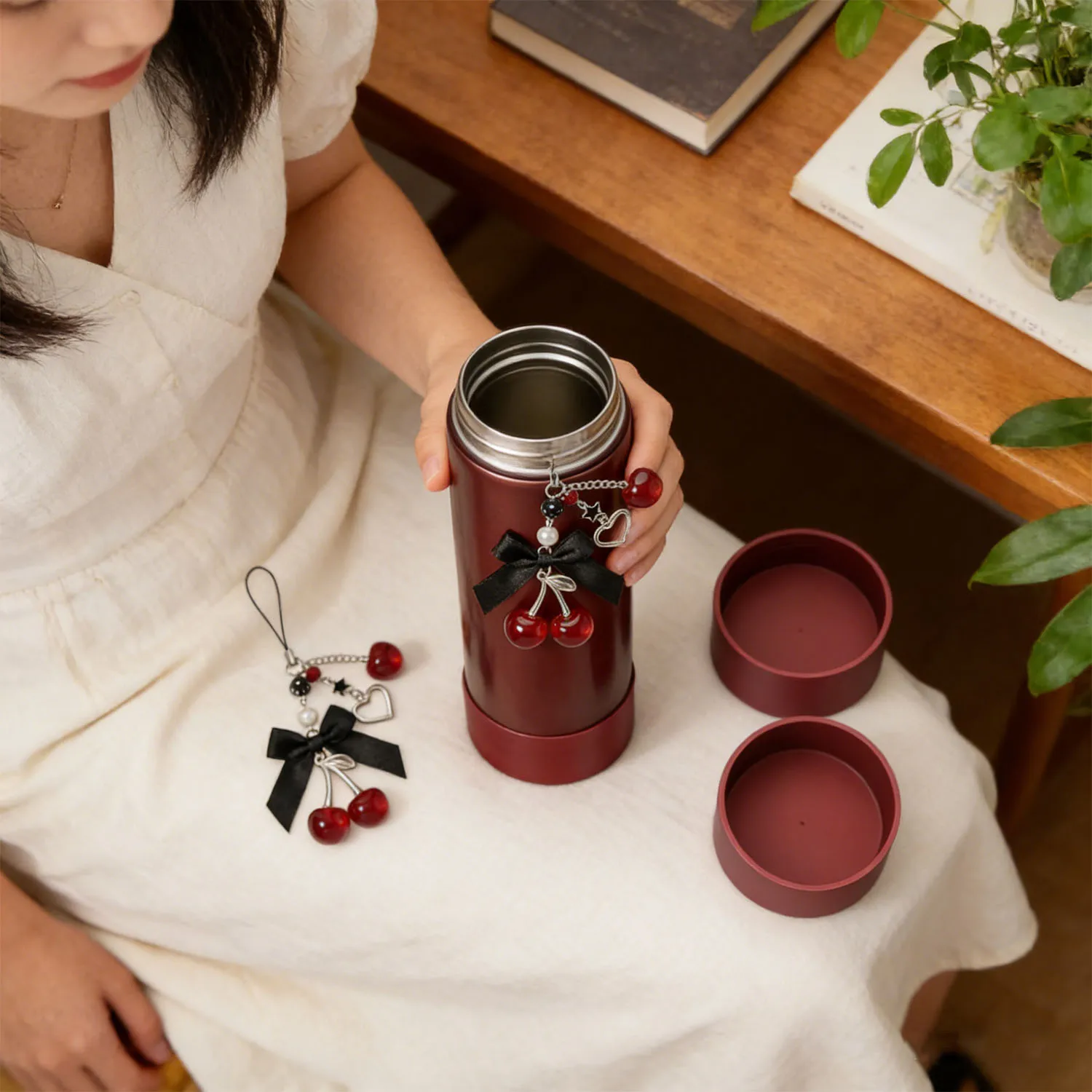1pc Water Bottles Accessories Set Pendant for Owala 2PCS Black Cherry Charm Bow Silicone Boot for Owala 24 30 32 40oz Cup