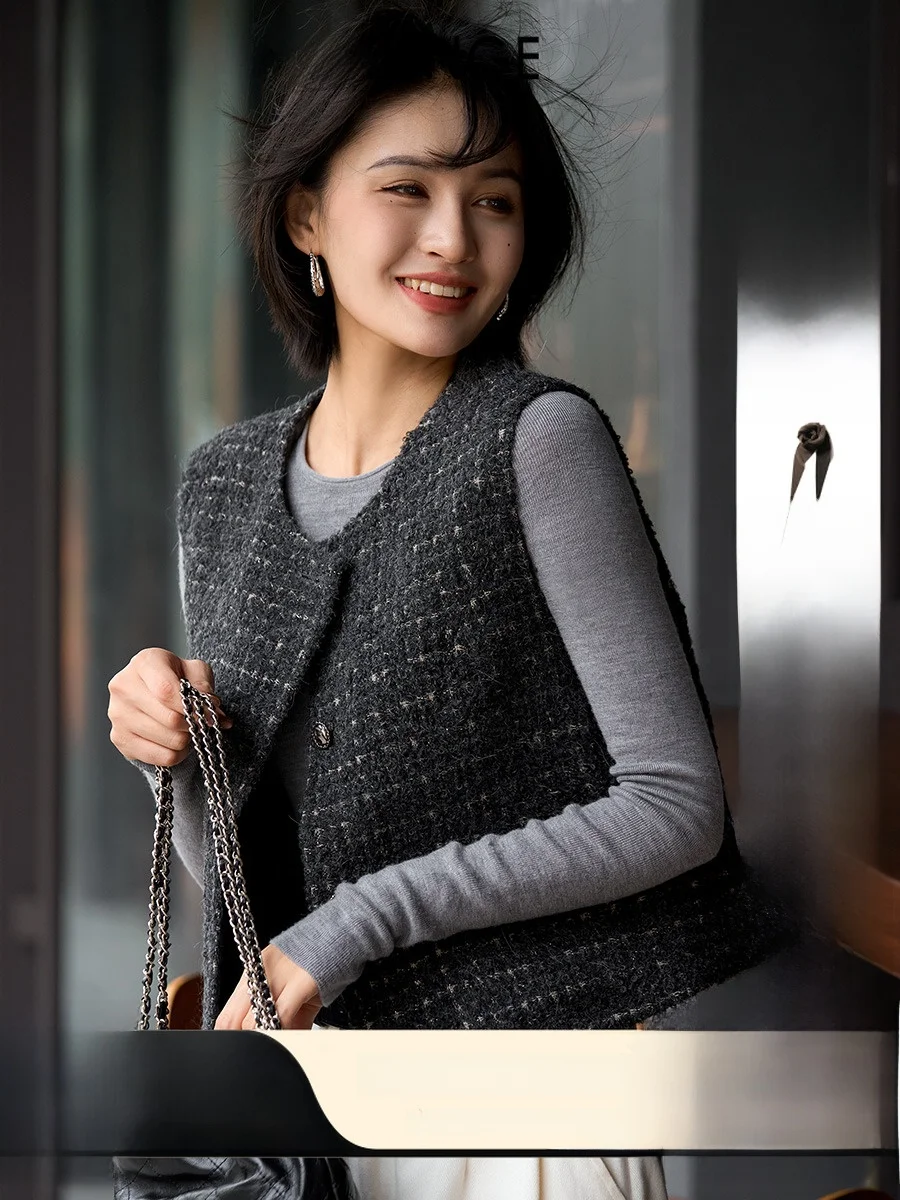 

Xiao Han Ge Paris Fraant Wool Blend Vest Loose Design Sensation Outerwear round Ne Single Button Closure Autumn Regular L...
