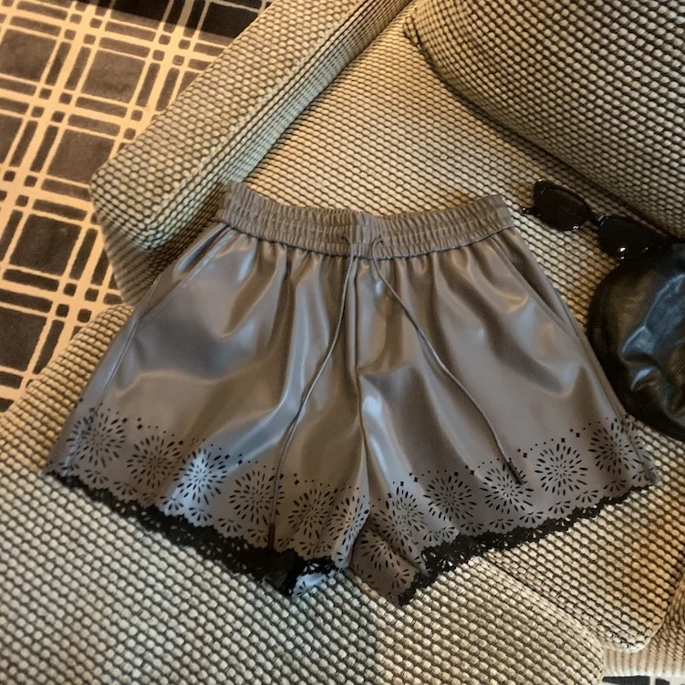 여성용 가을 겨울 PU 가죽 홀로우 아웃 드로스트링 허리 와이드 레그 쇼츠 여성용 솔리드 컬러 하이 웨이스트 루즈 쇼트 팬츠