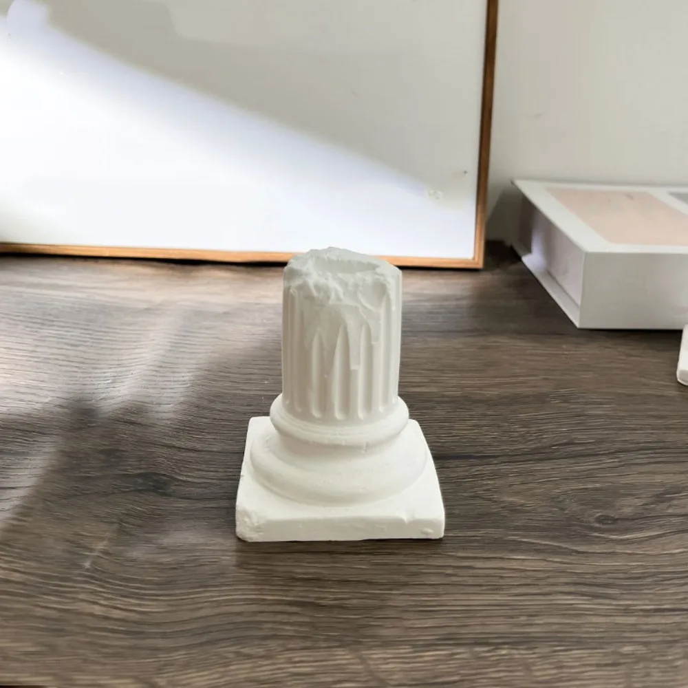 

Luxury Roman Column Ring Stand White Gypsum European Style Vintage Plaster Ring Holder Jewelry Display Stand Exquisite