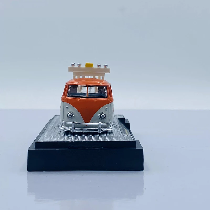 

Масштабная модель грузовика M2 1:64, 1960 год, однокабинная, из сплава, имитация, статическая, для коллекции, декоративная, праздничный подарок, игрушка, сувенир