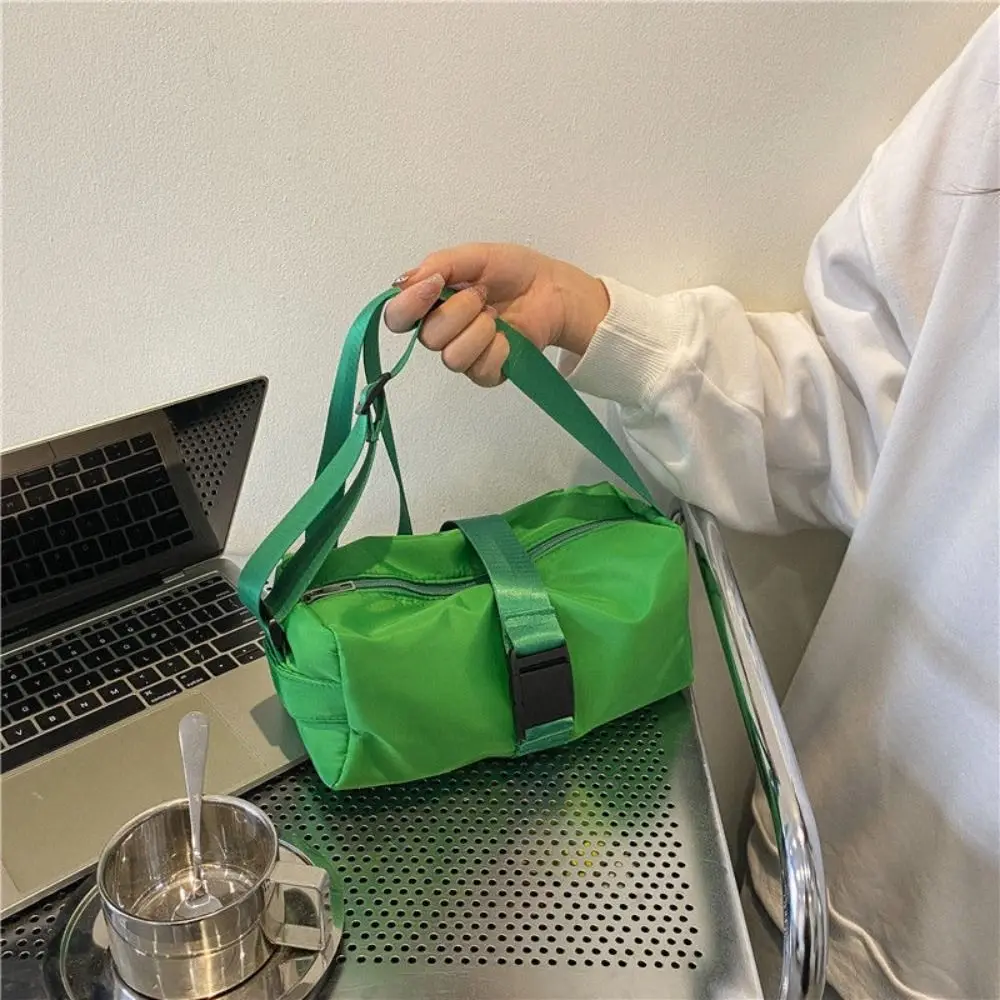 

Korean Buckle Design Sports Gym Bag Large Capacity Ｗaterproof Fitness Training Bag Oxford Cloth Lightweight Shoulder Bag Women