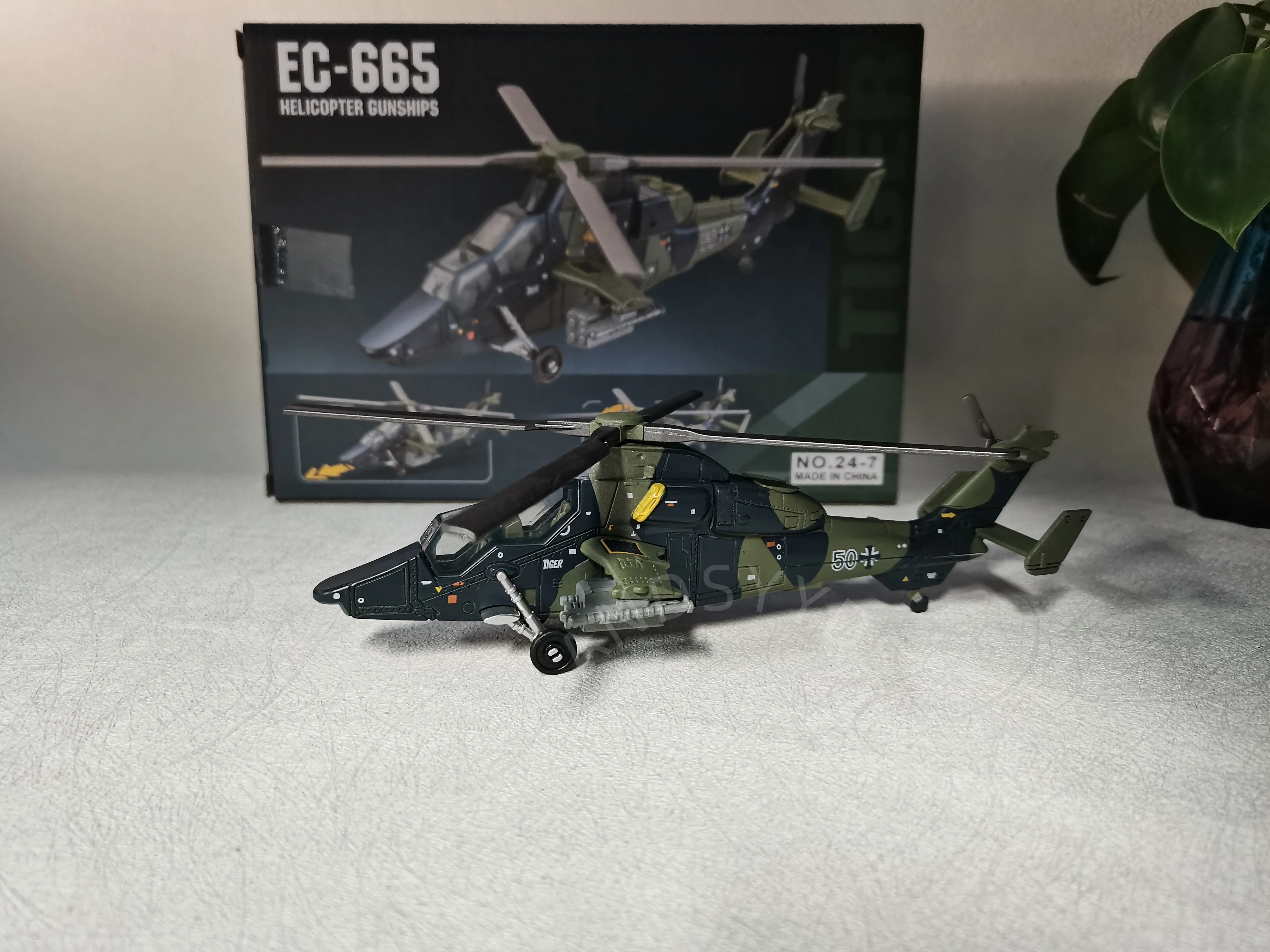 

Масштаб 1 72, EC665 Tiger UHT, модель вертолета, АБС-пластик, комплект для сборки «сделай сам», немецкий военный самолет, коллекционный дисплей, подарок