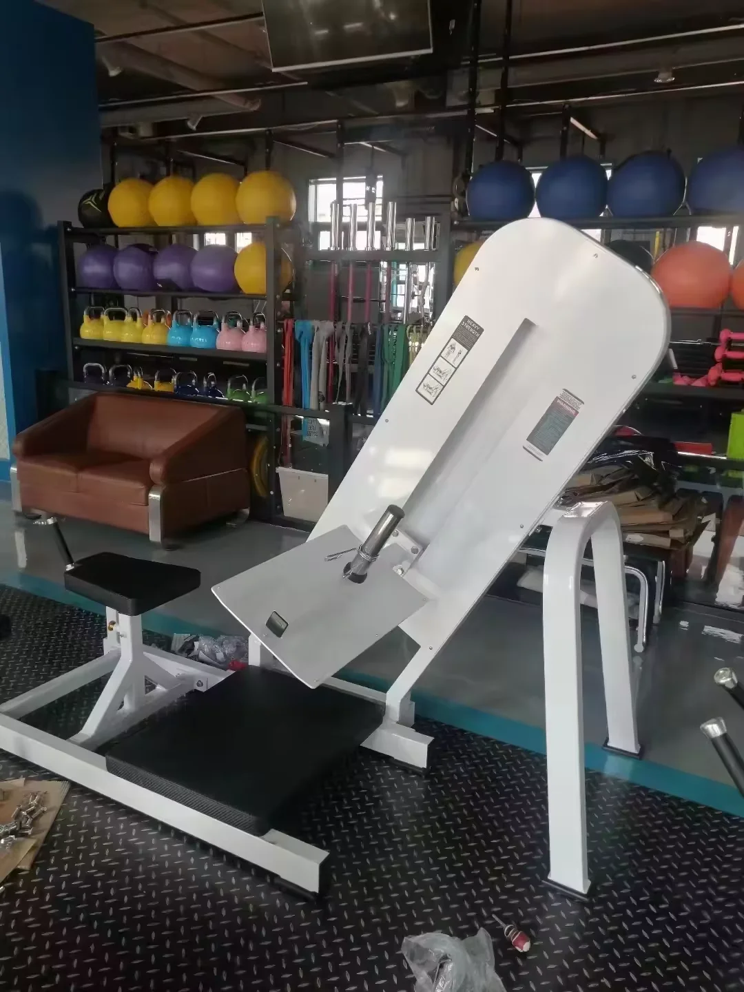 Gym equipment Strength Training hip abductor machine plate loaded glute machine hip trainer machine