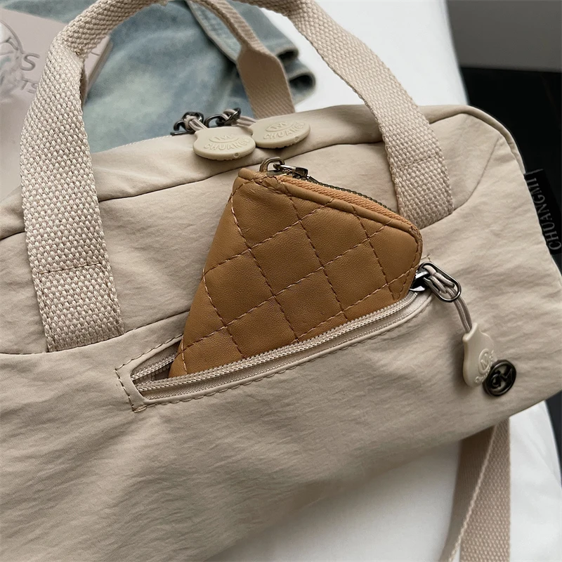 2026 جديد حار عصري تصميم أنيق حقائب سفر رائعة جودة عالية سعة كبيرة حقائب كتف عادية متعددة الاستخدامات للنساء