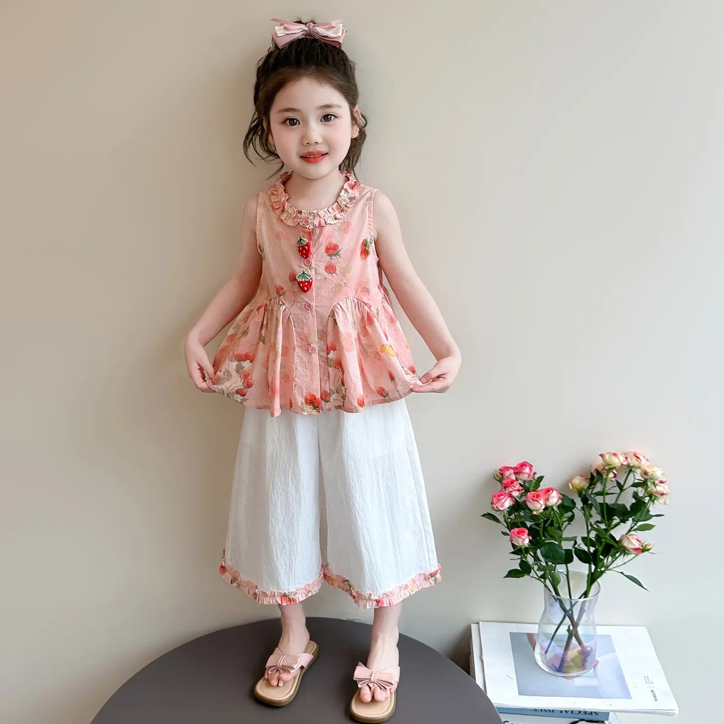 Girls' summer set 2026 new stylish little girl wide leg pants look good, summer clothes children's fashionable two-piece set