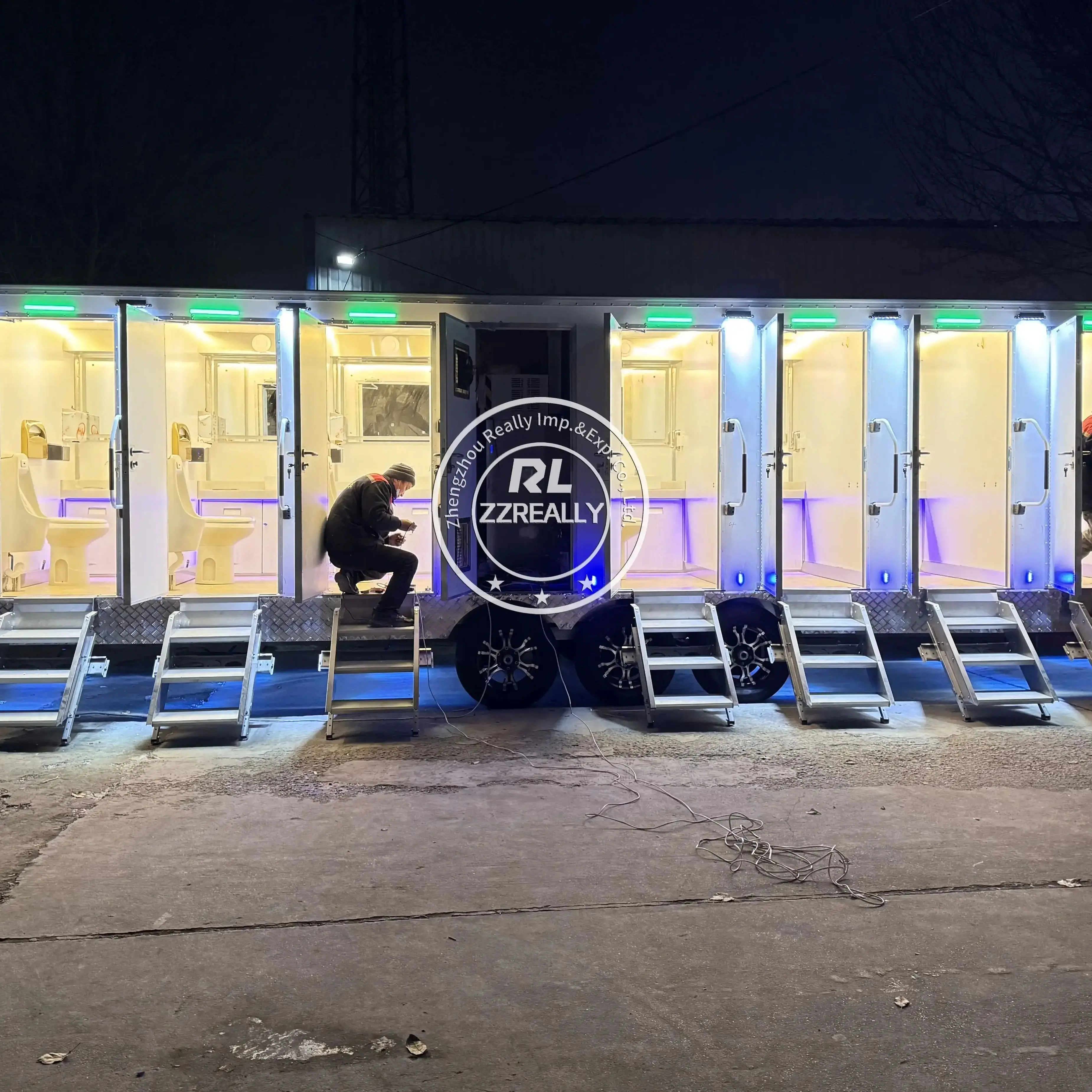 Trailer Toilet Mewah Toilet Umum Bergerak Kamar Mandi Portabel Khusus Kamar Mandi Berkemah Di Luar Ruangan