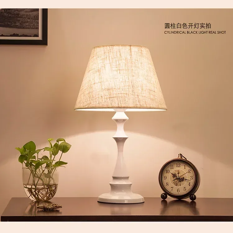 

Современная настольная лампа для спальни, кабинета, гостиной, креативная светодиодная настольная лампа