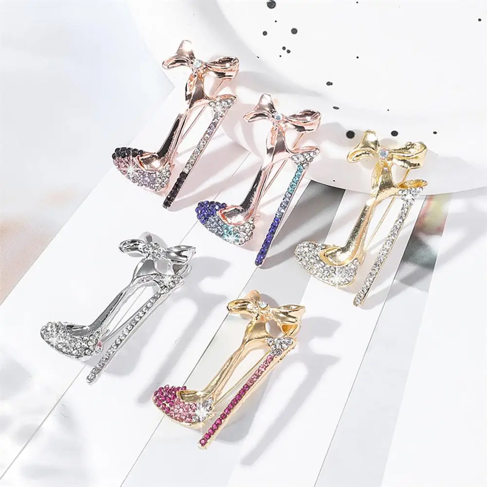 Sparkling Brooch Pin, High Heels Bow Shape Lapel Pin with Sparkling Rhinestones, Women Badge for Suits Coats Bags Accessories