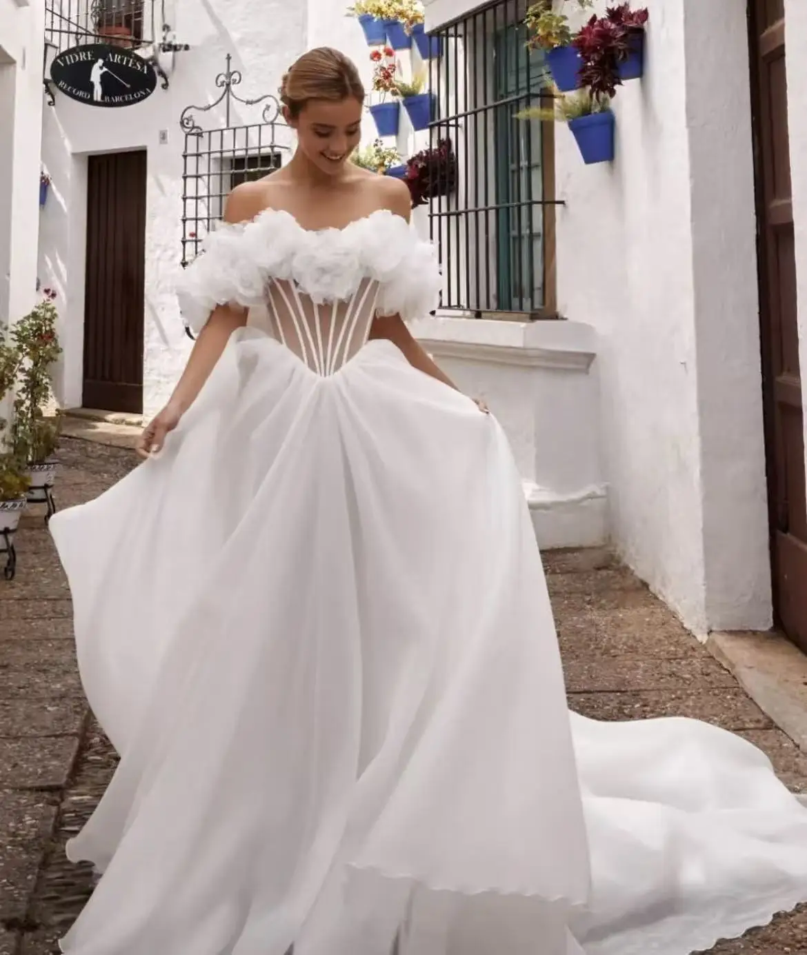Customized Off the Shoulder Floral Tulle Wedding Dresses A-line Elegant Flower Bridal Gown Soft Strapless Vestidos De Novia