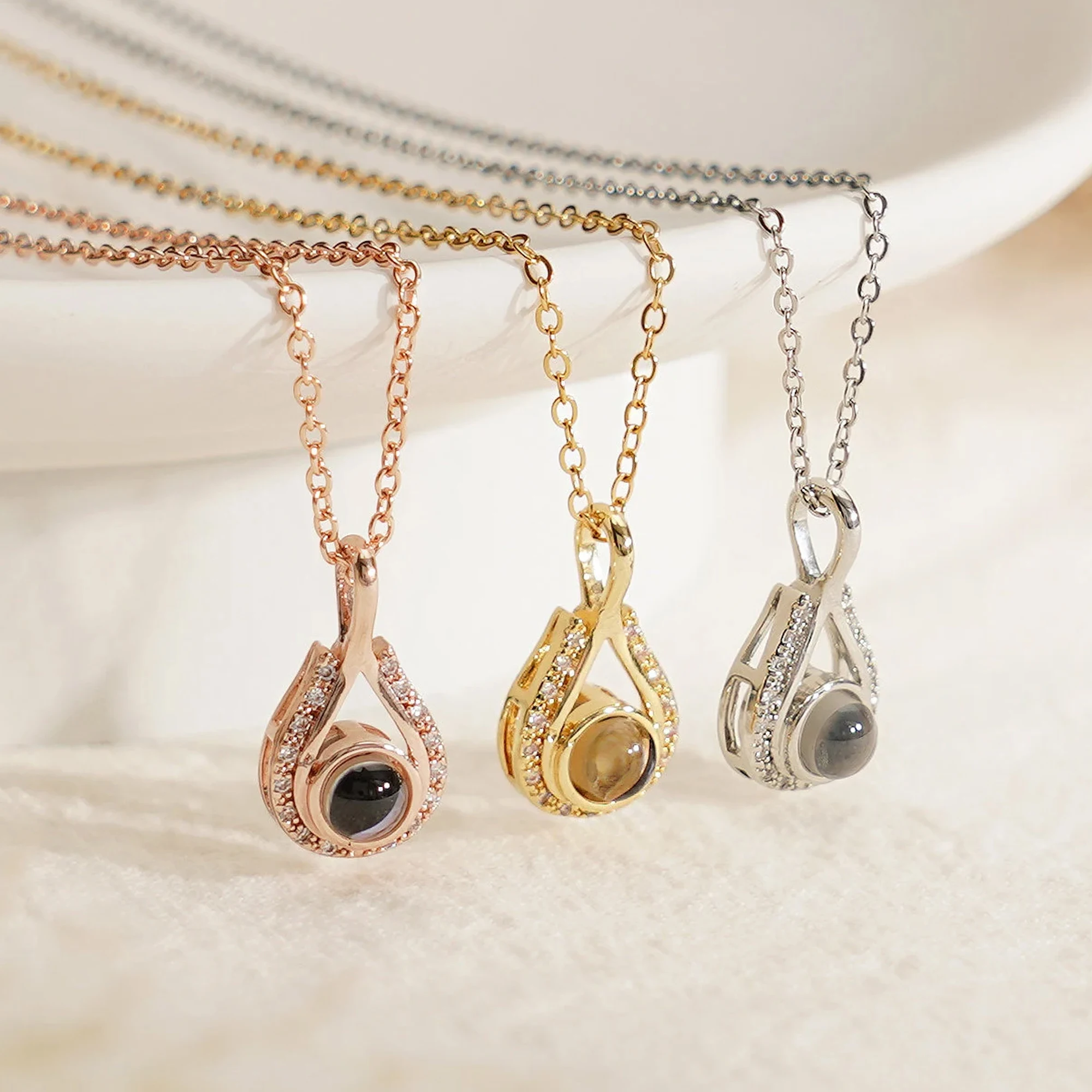 Custom Photo Projection Necklace Memorial Necklaces in Gold Customized Necklace with Picture Photo Projection Birthday Gift