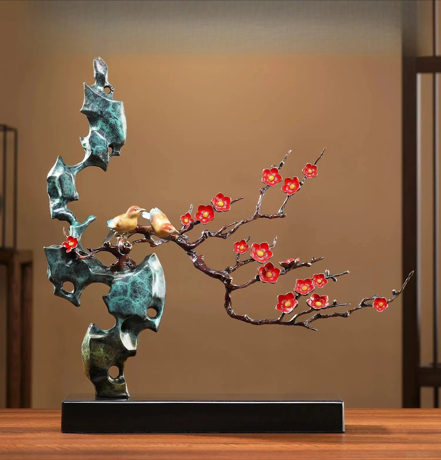 

Ornamental crafts apply to living room decorations