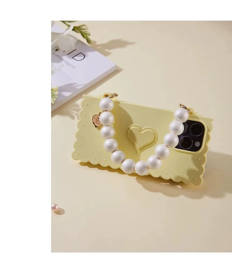 Love beaded mobile phone case, suitable for iPhone
