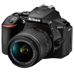 Nikon D5600 digital SLR camera with 18-55mm f/3.5-5.6G VR (99 new)