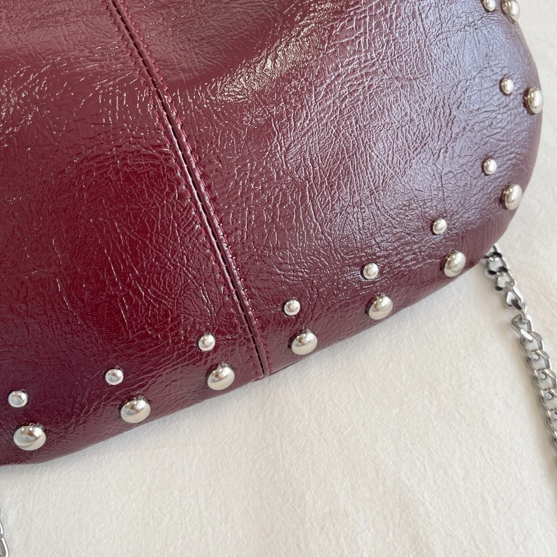 Vintage Burgundy Handbag For Women Punk Style Rivet Decor Chain Crossbody Shoulder Bags 2026 New Luxury Designer Handbags Ladies