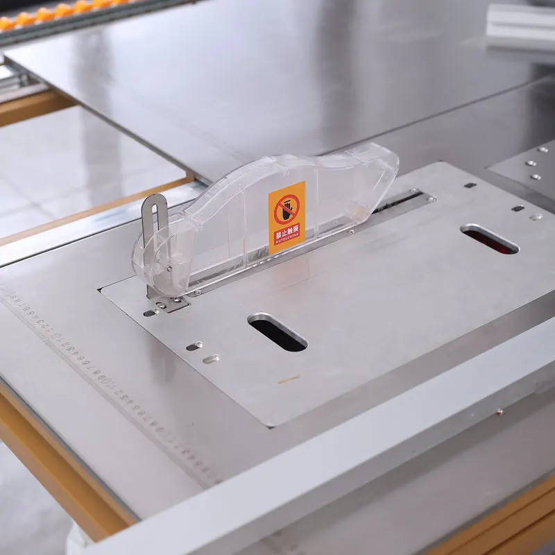 プロ仕様の木工用テーブルソーとルーターテーブル、木工用テーブルソー