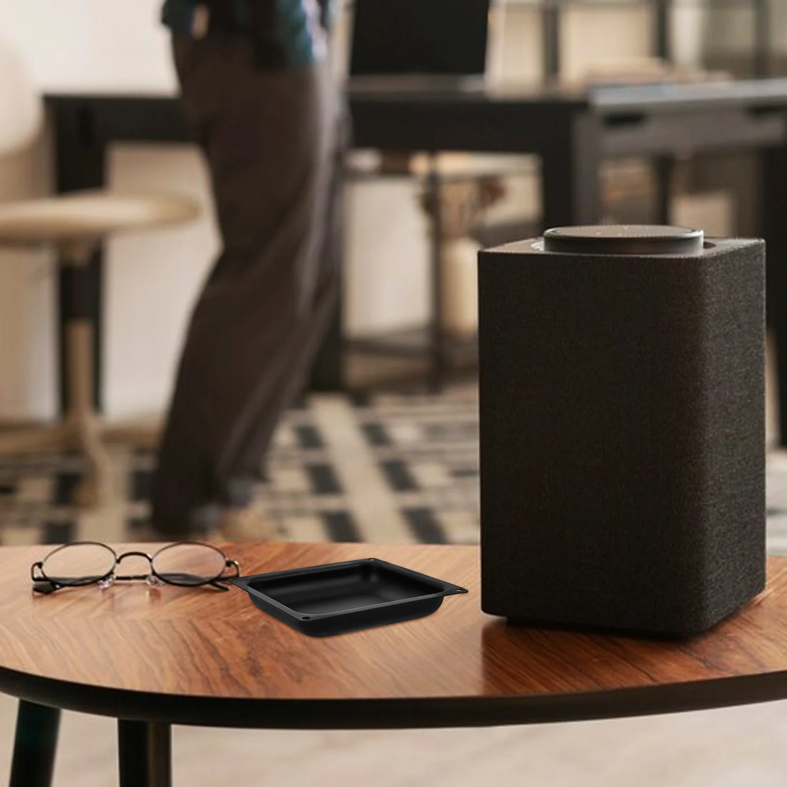 

Heavy Duty Iron Handle Box for Speaker Systems Compact Metal Storage for Audio Gear Home Music Setup Organizer Chest Handle