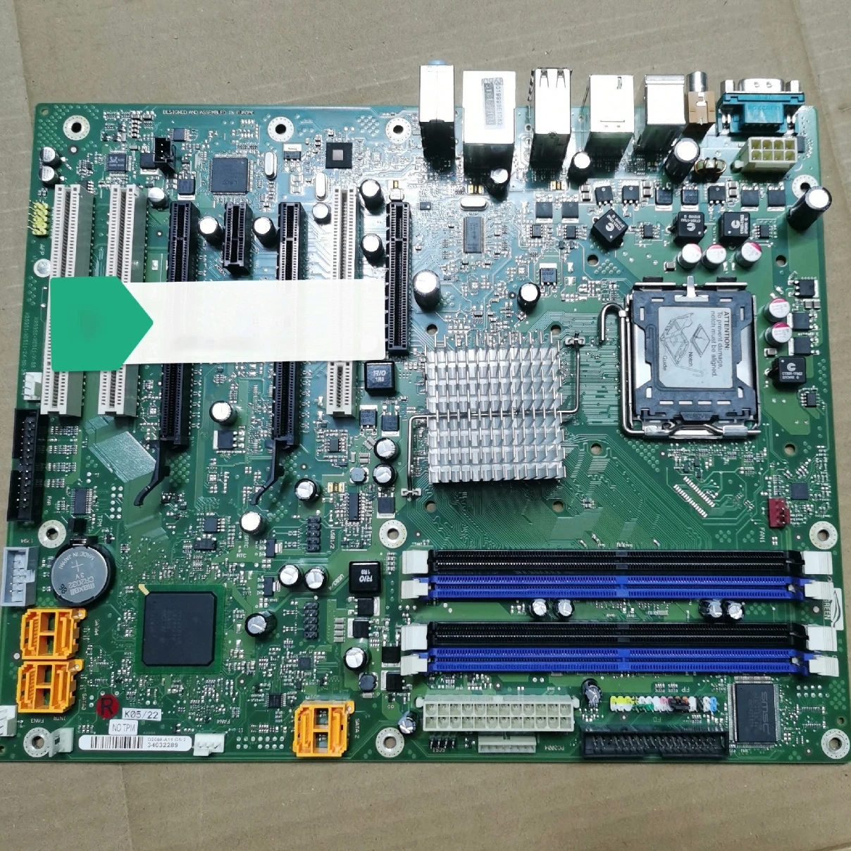 

D2608-A11 GS 2 для материнской платы Fujitsu CELSIUS M460, W26361-W1611-X-02