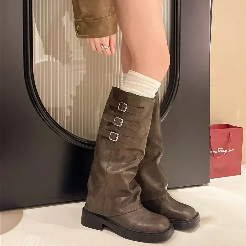 Inverno novas botas femininas 2025 de alta qualidade moda dedo do pé redondo cor sólida fivela de salto médio manga botas altas femininas