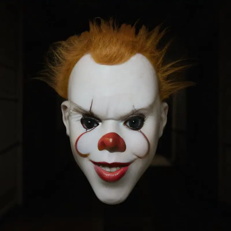 

Маска Джокера One Pennywise, жуткий латексный шлем с желтыми волосами для косплея на Хэллоуин, реквизит-убийца демона-клоуна ужасов