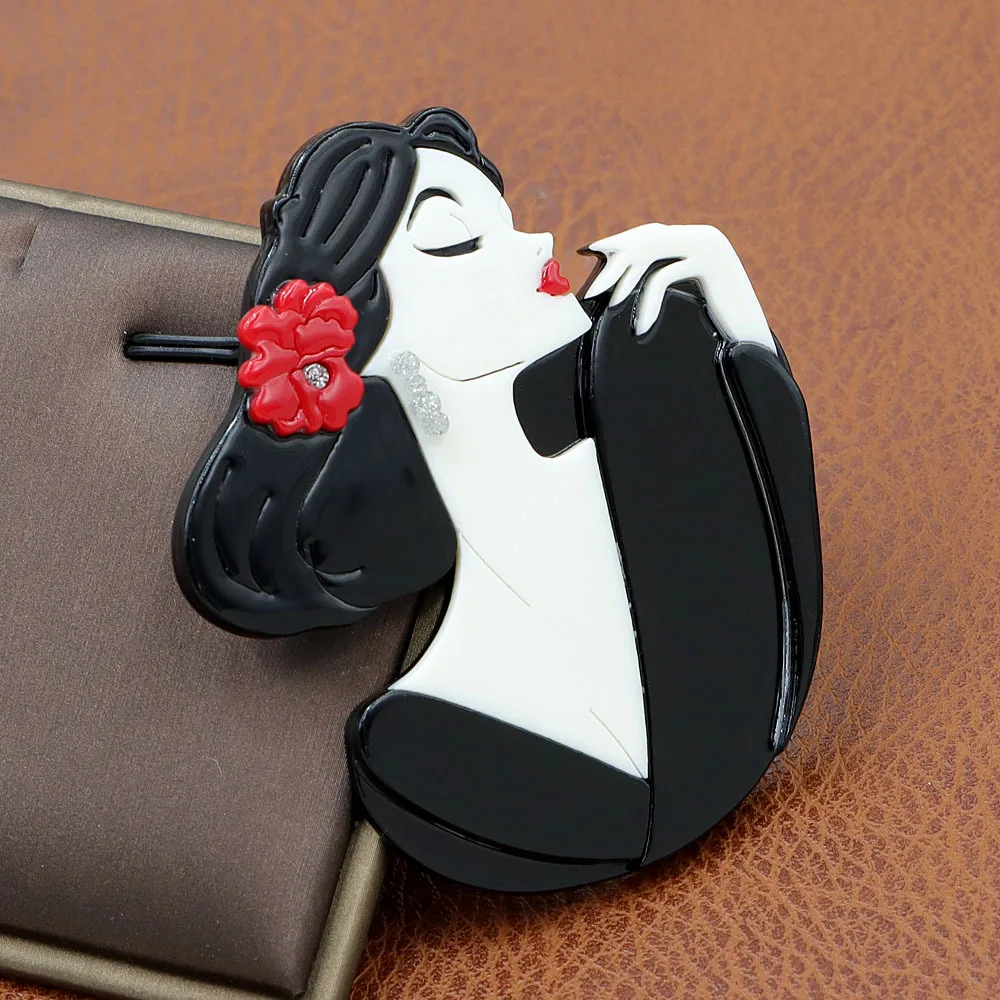 Handmade splicing acrylic sheet with elegant temperament, elegant lady shaped brooch