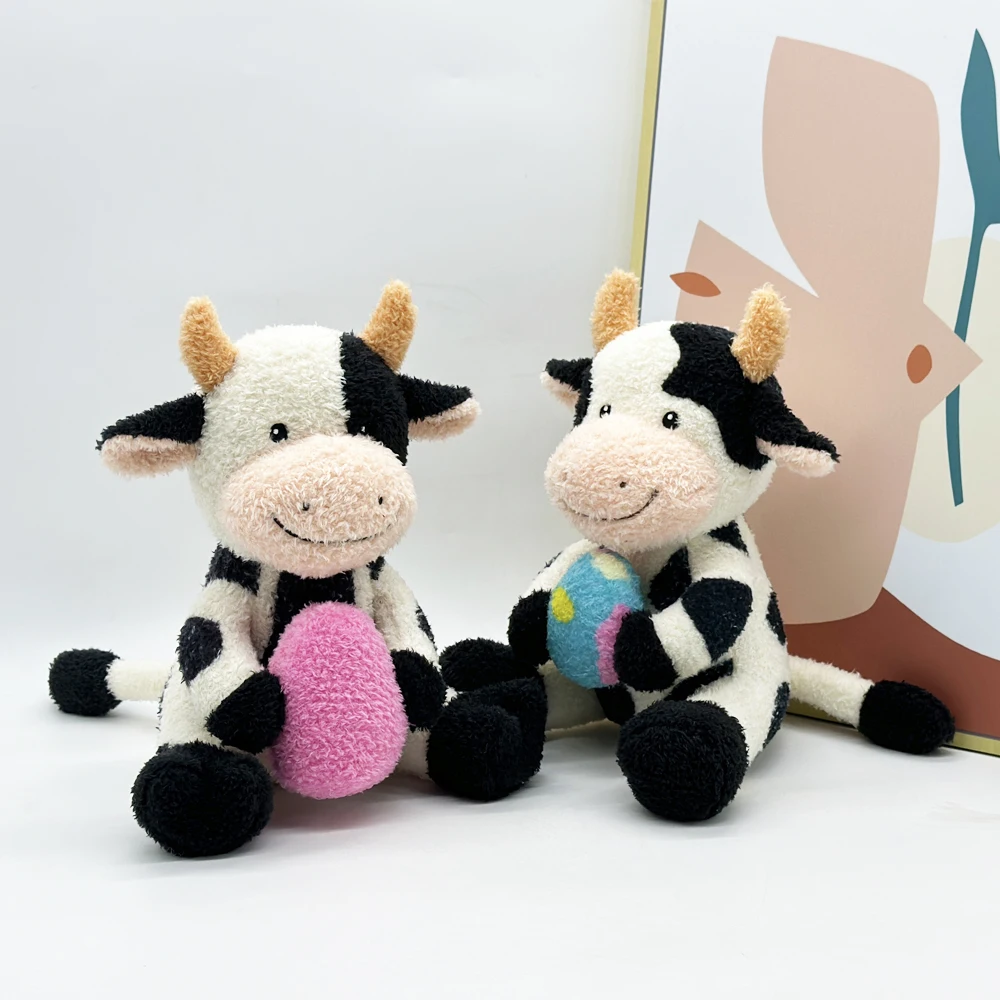 Jouet en peluche de vache de Pâques, jouet de dessin animé amusant, tenant une vache de producteurs rélavoisier, cadeau de Pâques, poupée de décoration de chambre