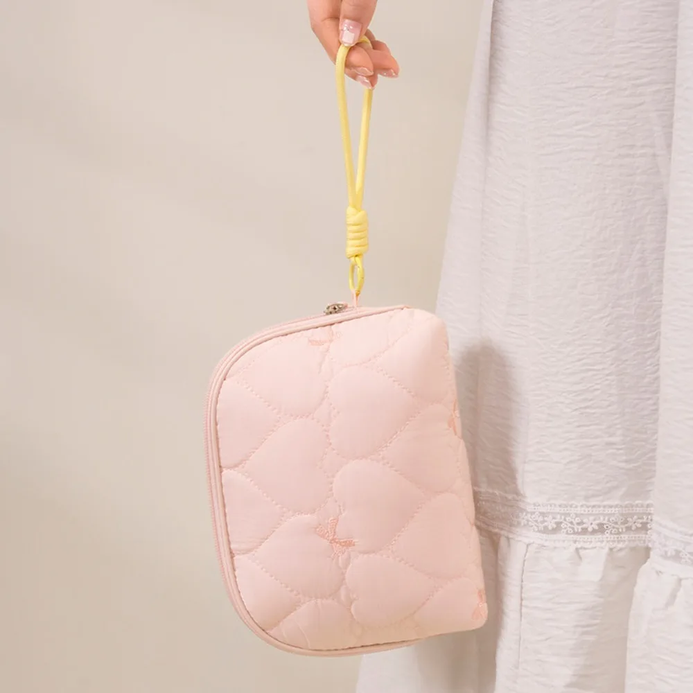 Cute Large Capacity Quilted Cosmetic Bag Candy Color Ultralight Storage Bag Portable Zipper Closure Love Heart Handbag For Women