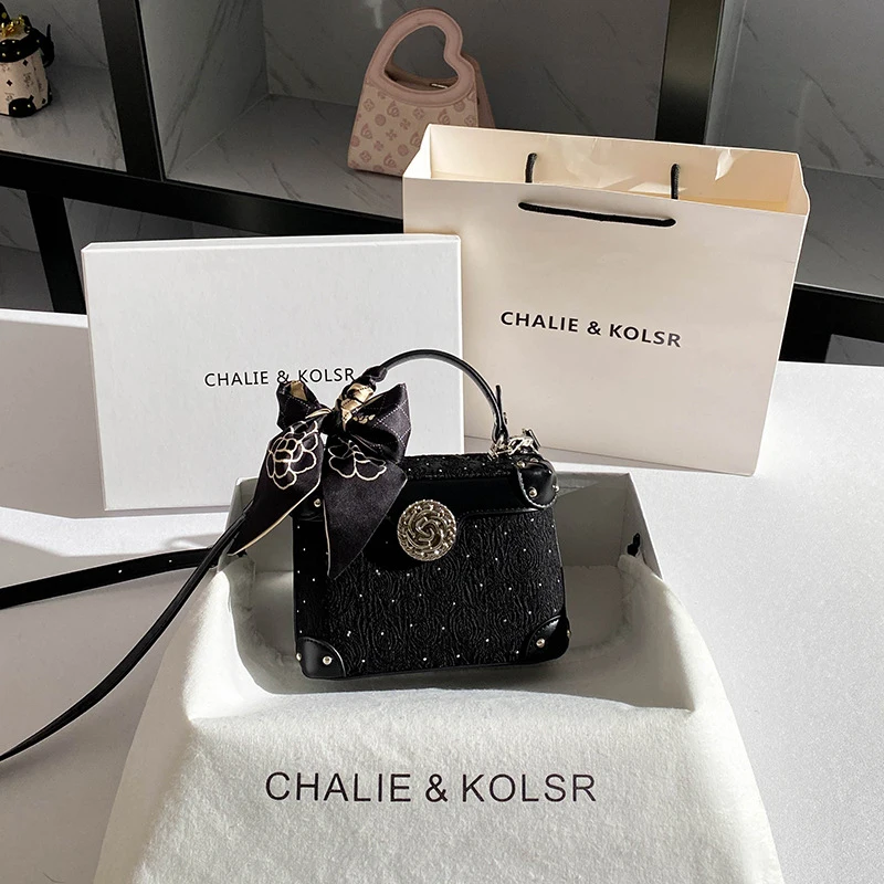 

Vintage diamond-embellished handbag with a high-end feel, rose embroidered small square bag