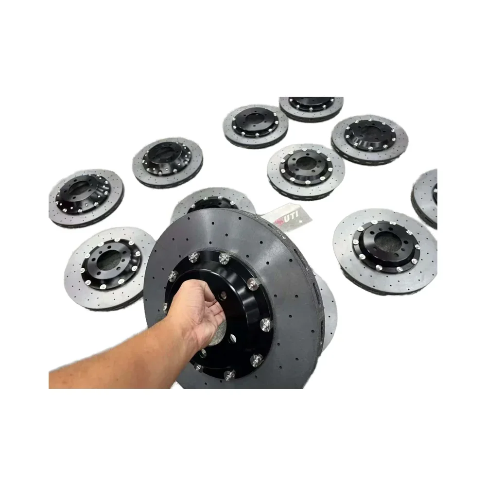 High performance carbon ceramic brake discs can be customized to any size for Zeekr Alfaromeo AstonMaetin Hummer Janice Nissan