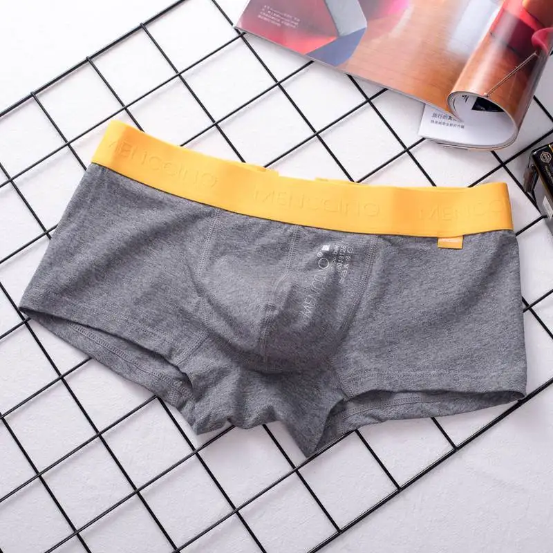 Men\'s underwear boxer shorts Pure cotton low waist sexy youth comfortable breathable U convex simple white boxer shorts